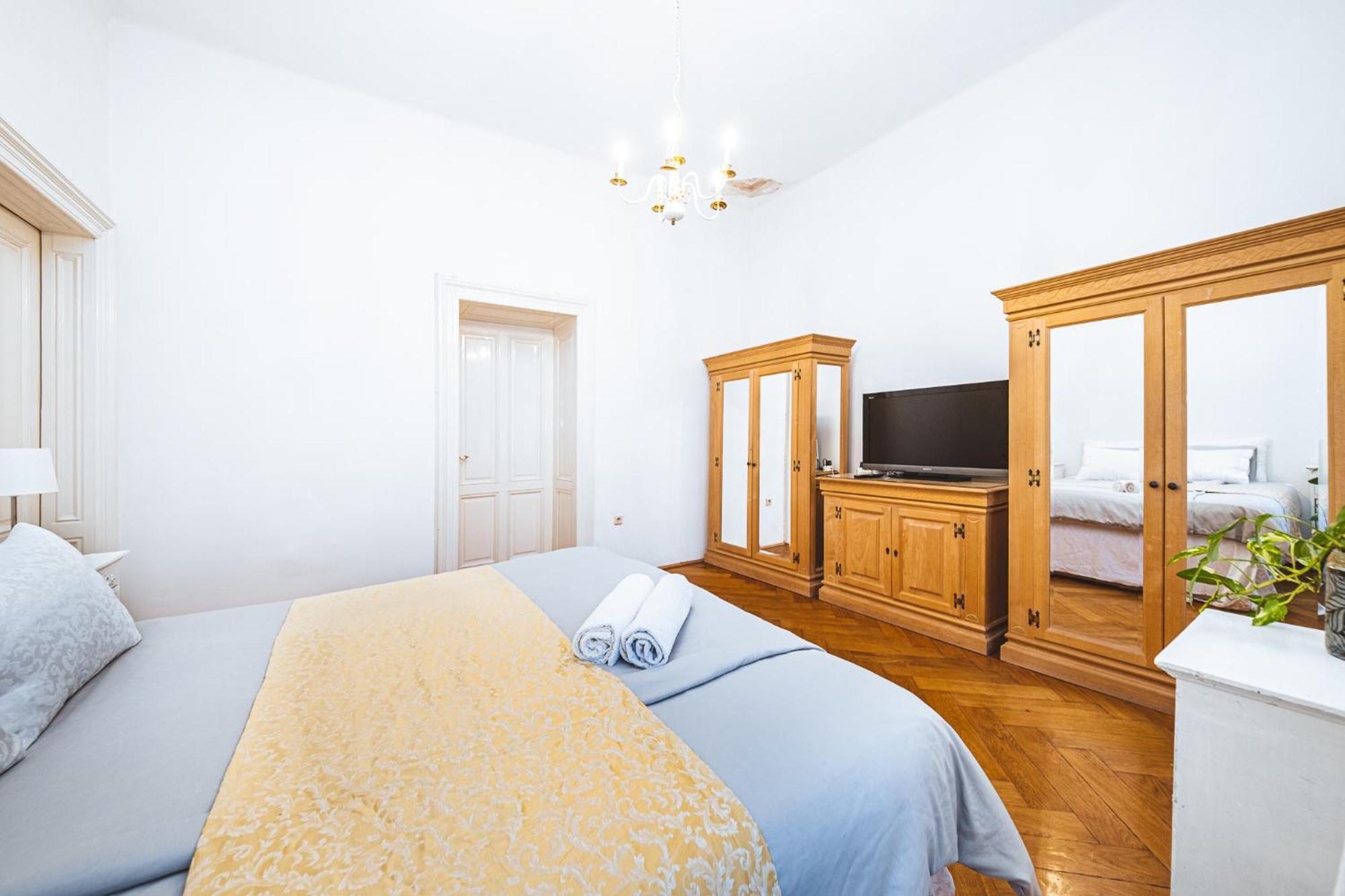 Apartma Antique Chic *